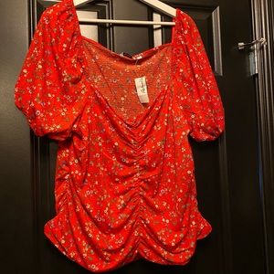 Shirred red floral top with sweetheart neckline NWT size 3X